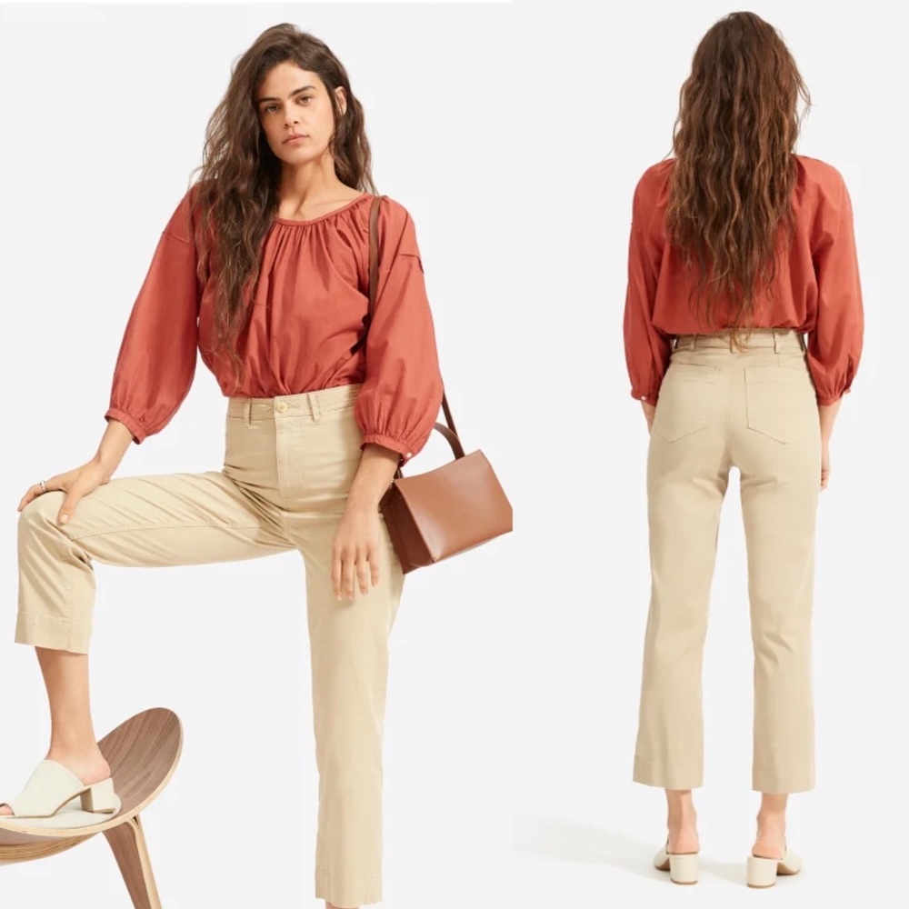 Everlane The Lightweight Straight-Leg Crop in Light Khaki Flare 8